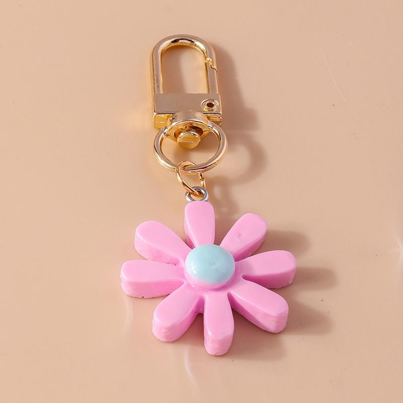 Lovely Candy Color Daisy Flower Keychain for Women Girls Keyring Pendants for Car Keyholder Handbag Decor DIY Jewelry Gifts