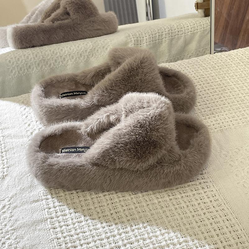 

Волохаті тапочки зі штучного хутра. Жіночий зовнішній одяг. Осінньо-зимовий товстий низ. Плюшеві тапочки для людей похилого віку. Повсякденні зручні модні домашні тапочки. 35 хакі