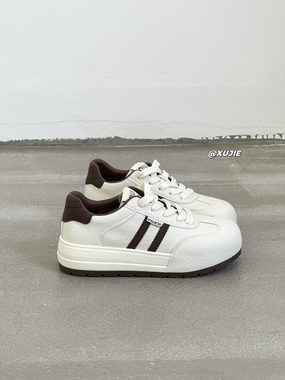 

Leather German training shoes women s 2025 early autumn new round head platform lace-up fashion cowhide casual sports little white board shoes 35