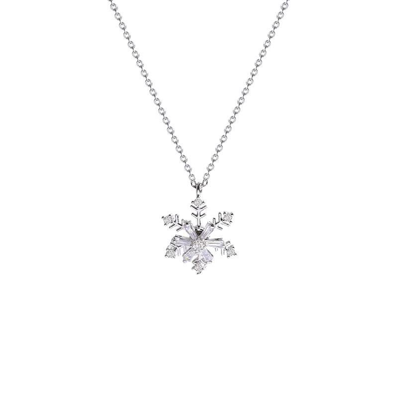 Diamond-encrusted snowflake rotatable titanium steel necklace for women, light luxury niche design, collarbone chain, sweater chain, fashionable