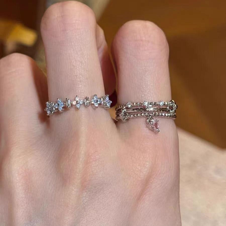 Medieval vintage light luxury glacier four-leaf ring, women's explosive flash exquisite thousand gold sense unique stacking index finger ring