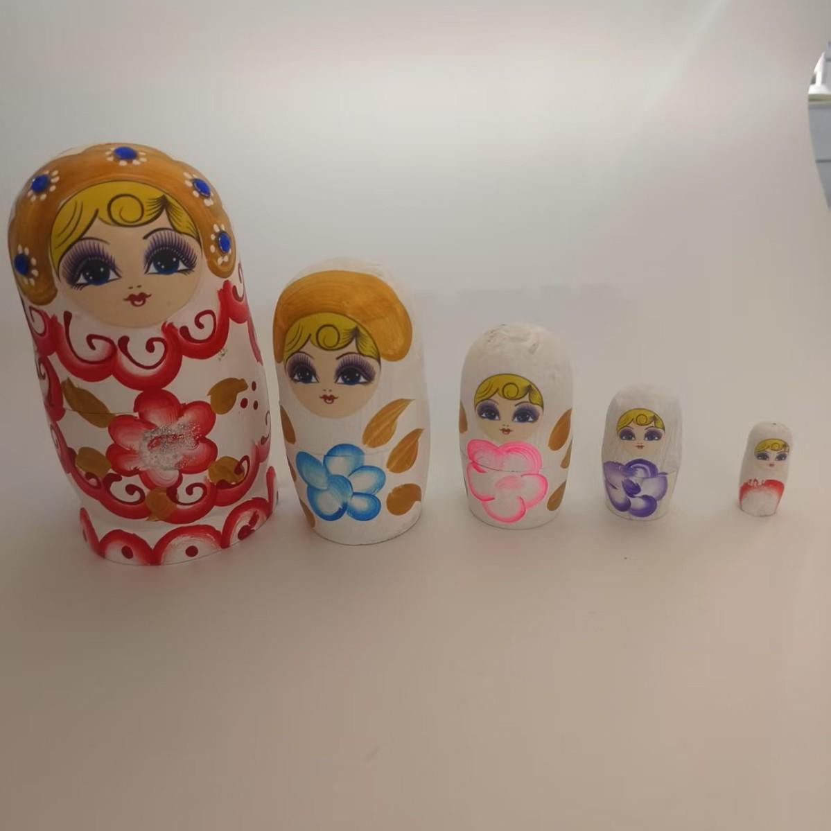 Изысканная русская матрешка из 10 кукол - Ручная роспись оригинальными красками, липа