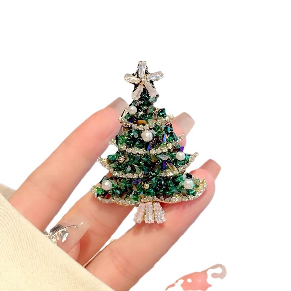 Cute and Simple Green Christmas Tree Brooch, Personalized Light Luxury, High-end, Niche Design, Christmas Atmosphere Brooch