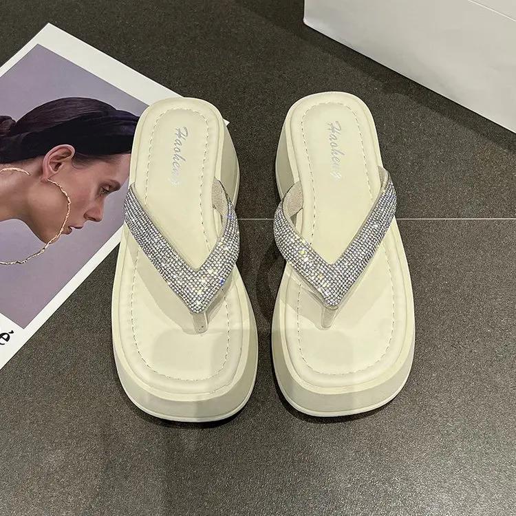 Fashion Thick Soles Increase Sandals Female Summer Wear Muffin Bottom Flip-flops 2025 New Clip-on Non-slip Beach Shoes