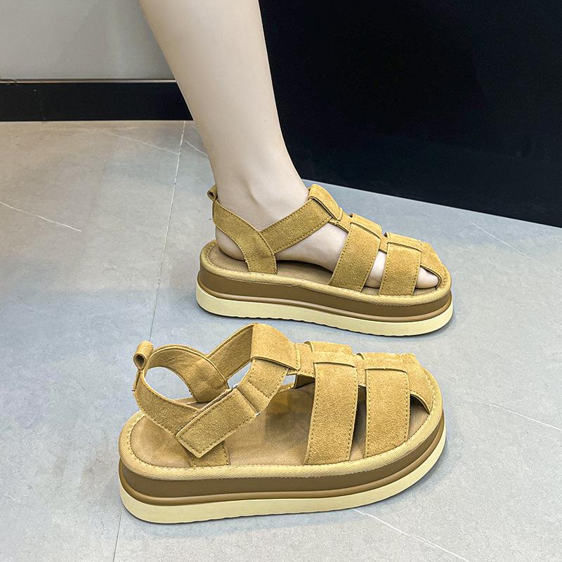 

Женские сандалии на платформе 2025 новые из мягкой кожи на липучке для улицы повседневные легкие увеличивающие рост пляжные туфли туфли-клетка 40 верблюд