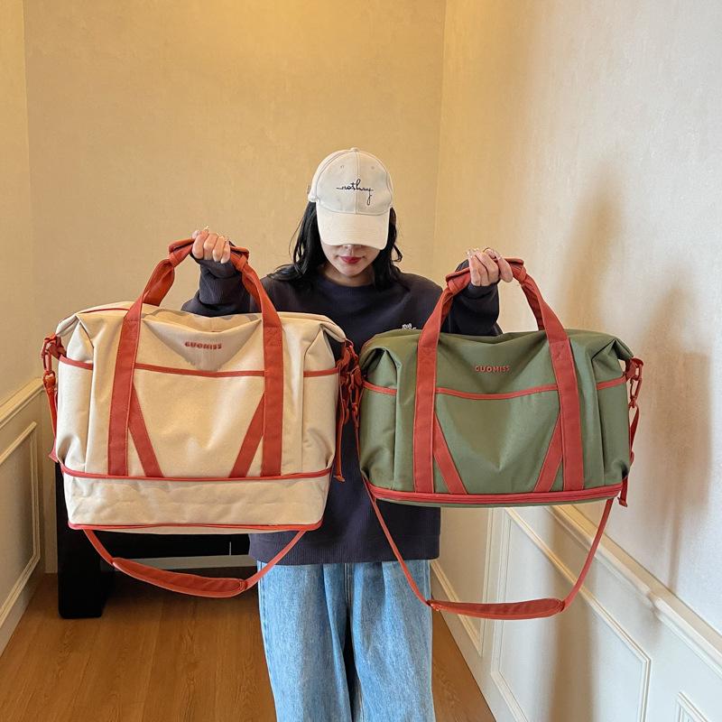 New expandable travel bag high value contrasting color travel boarding messenger bag casual yoga fitness bag women
