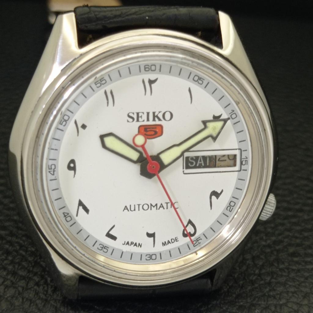 AUTOMATIC VINTAGE SEIKO 5 JAPAN 7005A MENS ARABIC WHITE DIAL WATCH A702440-5 R124-a702440