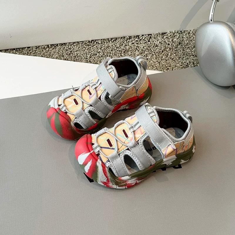 Boys Baotou hollow zebra pattern sandals summer 2025 new girls outdoor beach shoes baby toddler shoes
