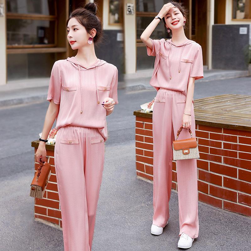 

Fashion sports suit women s summer new temperament thin and light hooded short-sleeved top wide-leg pants two-piece set M рожевий