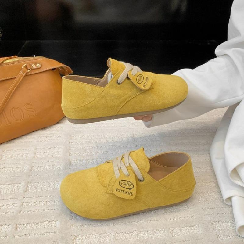 Fashion and comfortable women's autumn new models with one pedal, lazy shoes and two skirts.