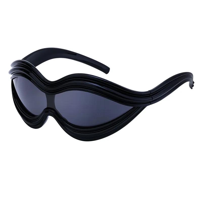 

Fashion Brand Designer Luxury Oversized One Piece Sunglasses Women For Men Vintage Punk Trend Heterotypic Sun Glasses Uv400 As the photo