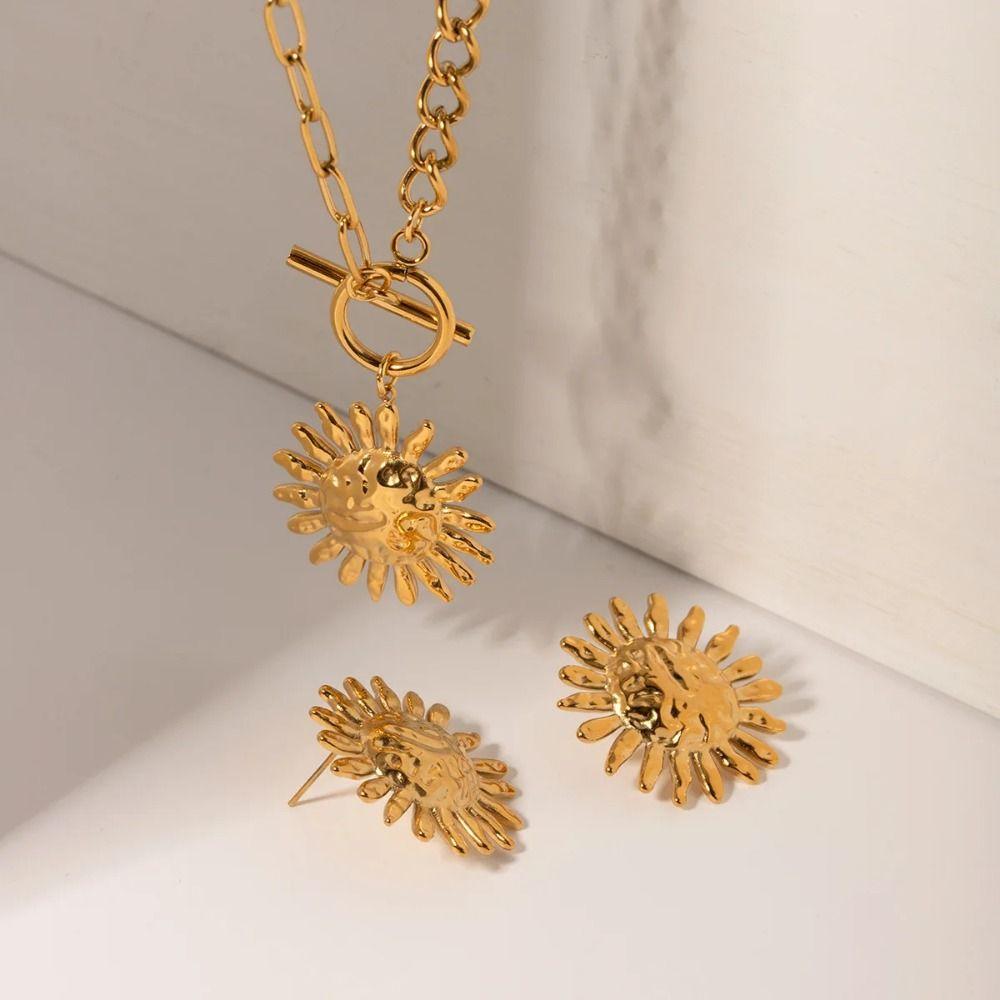 Waterproof Gold Plated Clavicle Chain Stainless Steel Round Charm Pendant Choker  Birthday