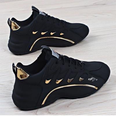 Herrskor Sommarnya sneakers för män Lättvikts mjukt unisex läder Komfortplattform Vulkaniserade skor Zapatillas Hombre