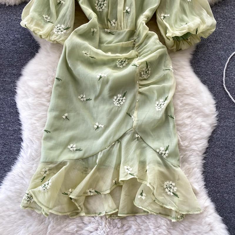 Women Lantern Sleeve Embroidery Flower Mermaid Dress Fashion O-neck Ruffles Slim Bodycon Party Fishtail Dresses