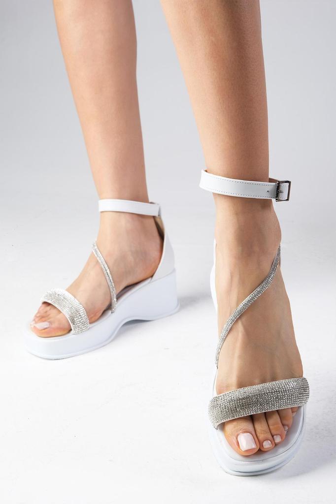 Kayra weiße Damen-Sandalen mit Kreuzsteinband