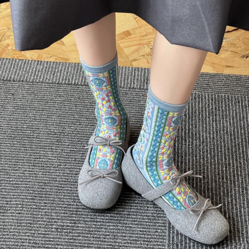Ethnic Style Retro Women Socks Flower Embossment Harajuku Vintage Cotton Long Socks Autumn and Winter Japanese Middle Tube Socks