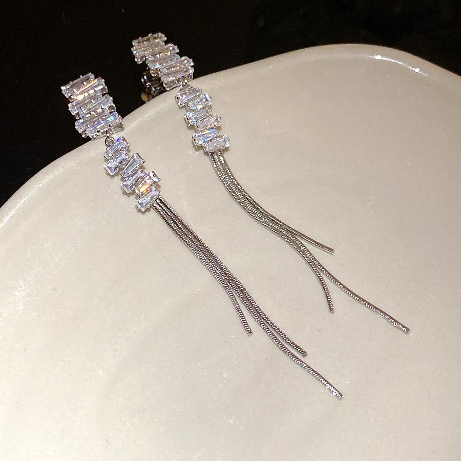 

Silver Needle Zircon Irregular Square Tassel Earrings Personality Exquisite Fashion Temperament Earrings Light Luxury Advanced Earrings