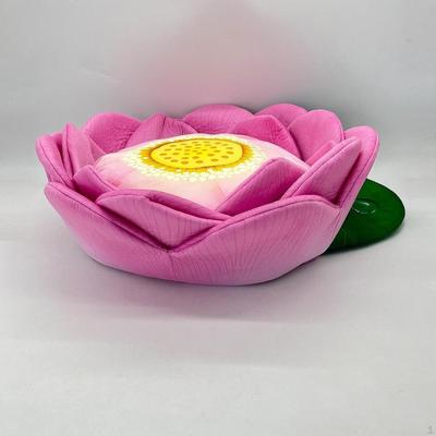 Cat Bed Pad, Three Dimensional Pet Bed, Lotus Shape Thickened Winter Cats Nest Cushion, Mattress
