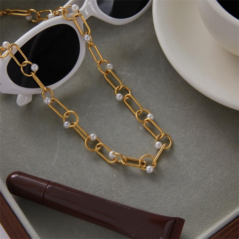 Fashionable Simulated Pearls Charm Necklace Lightweight Design Daily Wear Formal Event Collarbone Chain Gift
