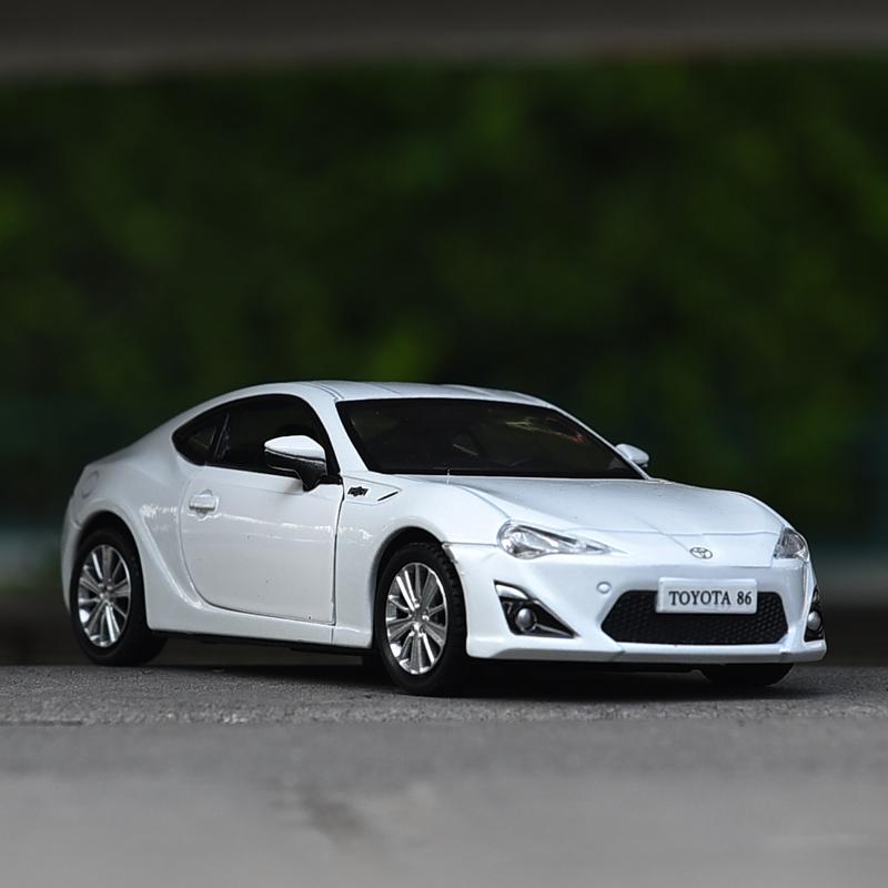 1/36 Toyota GT 86 Legering Sportsbil Modell Støpt Metall Bane Racingbil Kjøretøyer Modell Simulering Miniatyr Skala Leker for Barn Gave