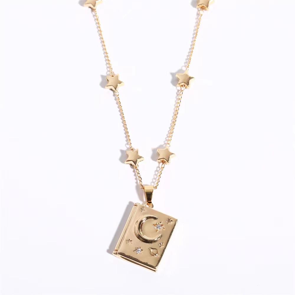 You're My Soulmate Opening and Closing Star Moon Diamond-encrusted Lock Necklace Renaissance Stone Necklace
