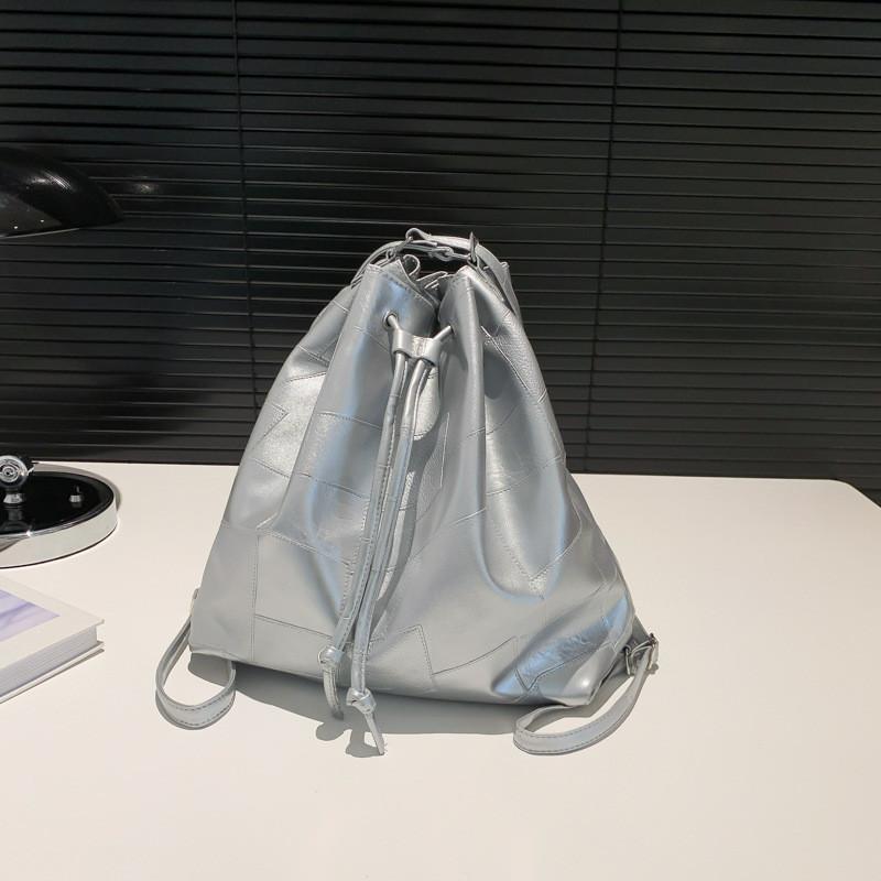 

Fashionable Women s Medium Soft Tote Bag With Chic Bow Accent And Durable Pu Material Perfect For Commuting And Casual Outings срібний