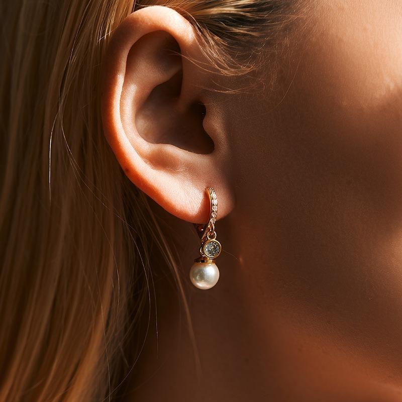 French Pearl Zircon Inlaid 18k Gold Plated Light Luxury Elegant Earrings For Women
