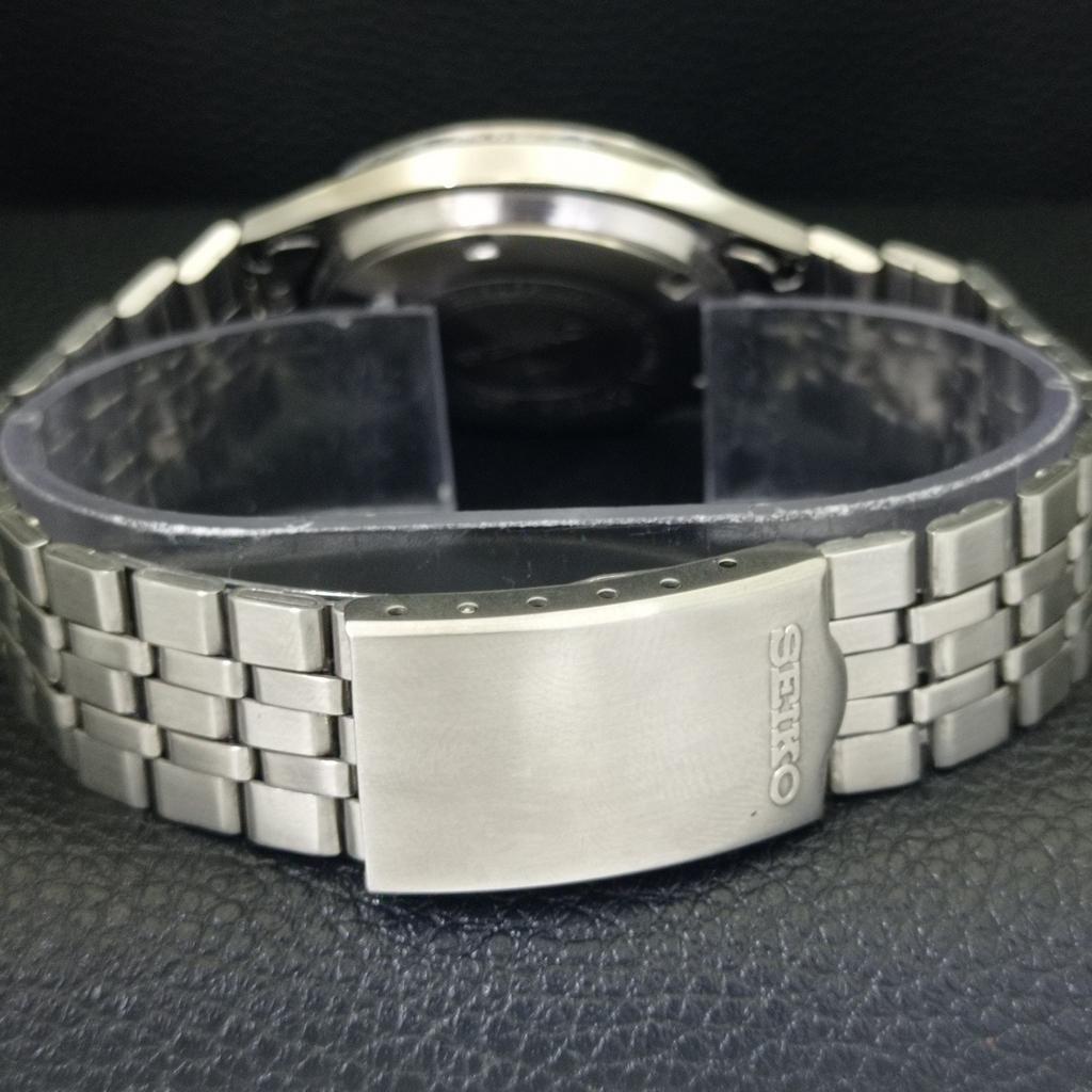 GENUINE VINTAGE SEIKO 5 AUTOMATIC JAPAN 7009A MENS BLACK DIAL WATCH A702430-5 R124-a702430