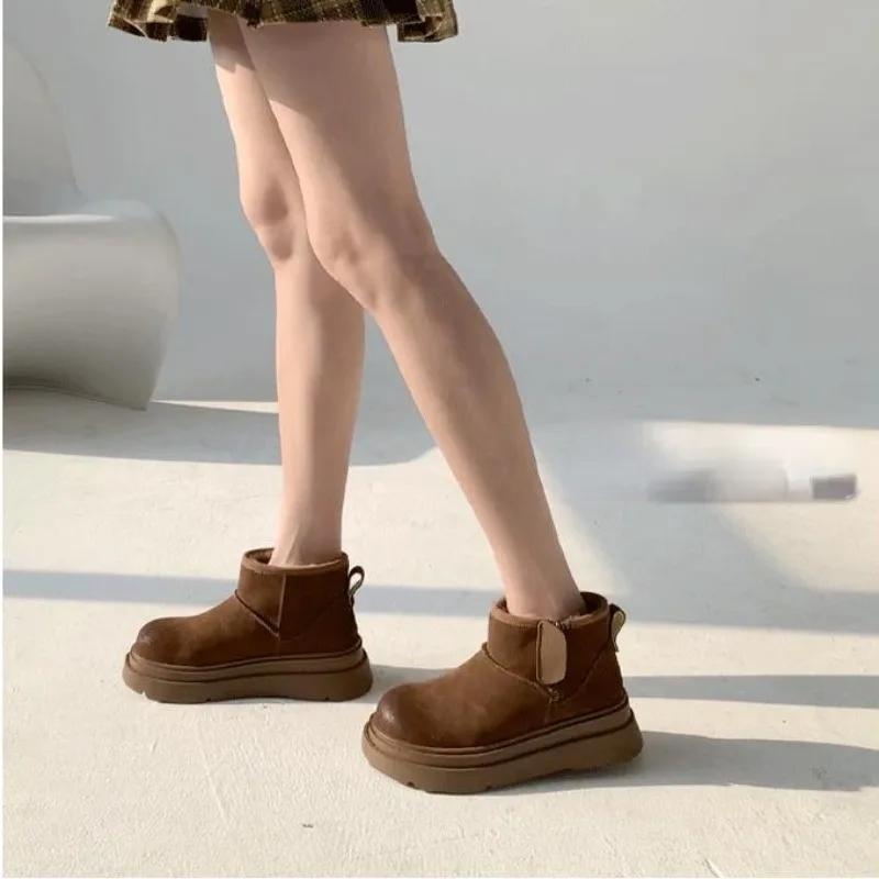 Módní britské platformové sametové sněhule pro ženy, designérské dámské bavlněné boty s měkkou podrážkou, zimní móda Sualcat kotníkové boty dámské