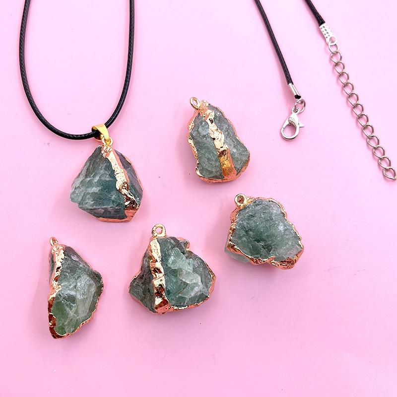 

Женское ожерелье из натурального камня, нерегулярные подвески, подвески для элегантных женщин, романтические цепочки для подарков 45+5 см With leather rope зелёный