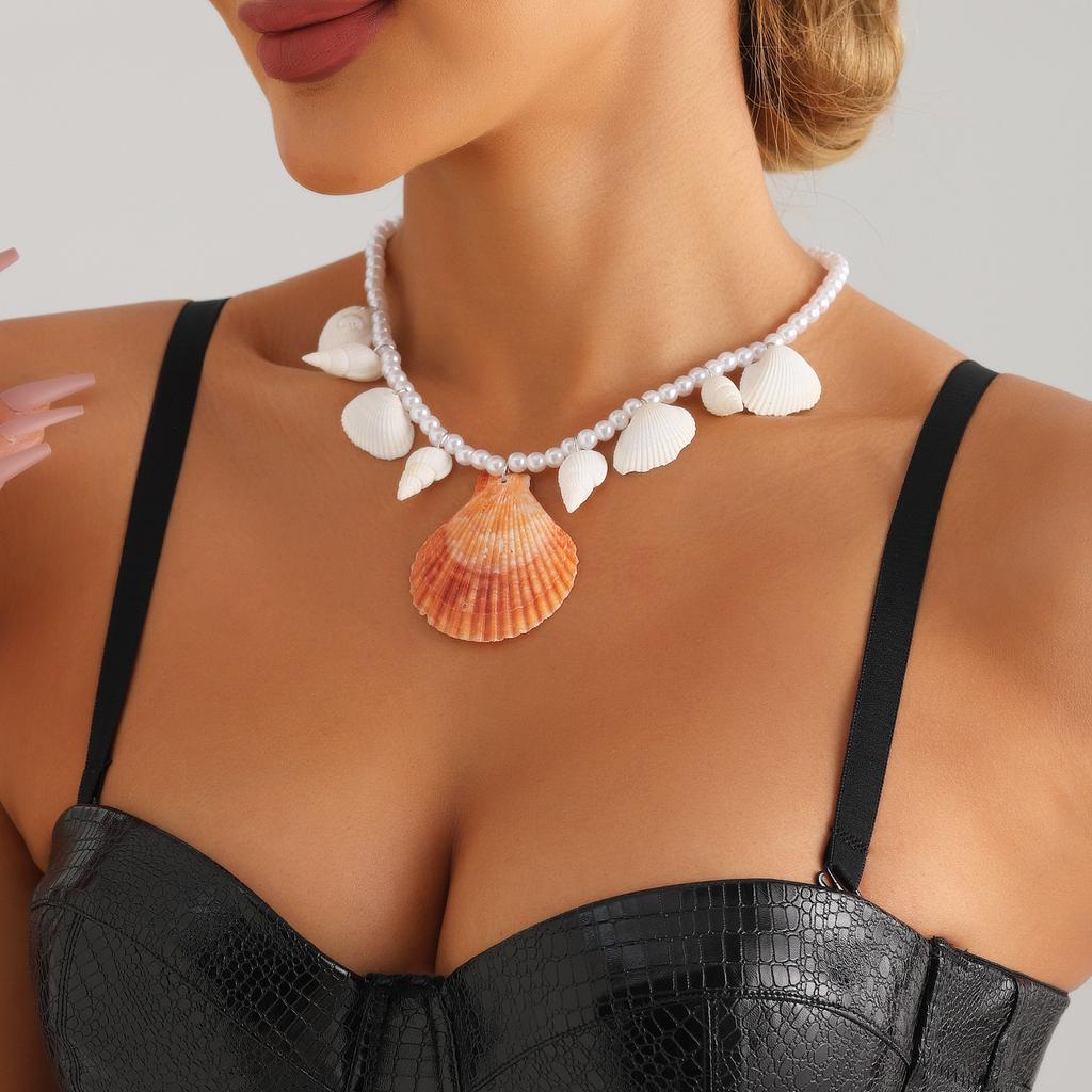 Biżuteria transgraniczna, Styl wakacyjny, Naszyjnik łańcuszkowy z muszelką nadmorską i sztuczną perłą, Etniczny naszyjnik z muszelką plażową