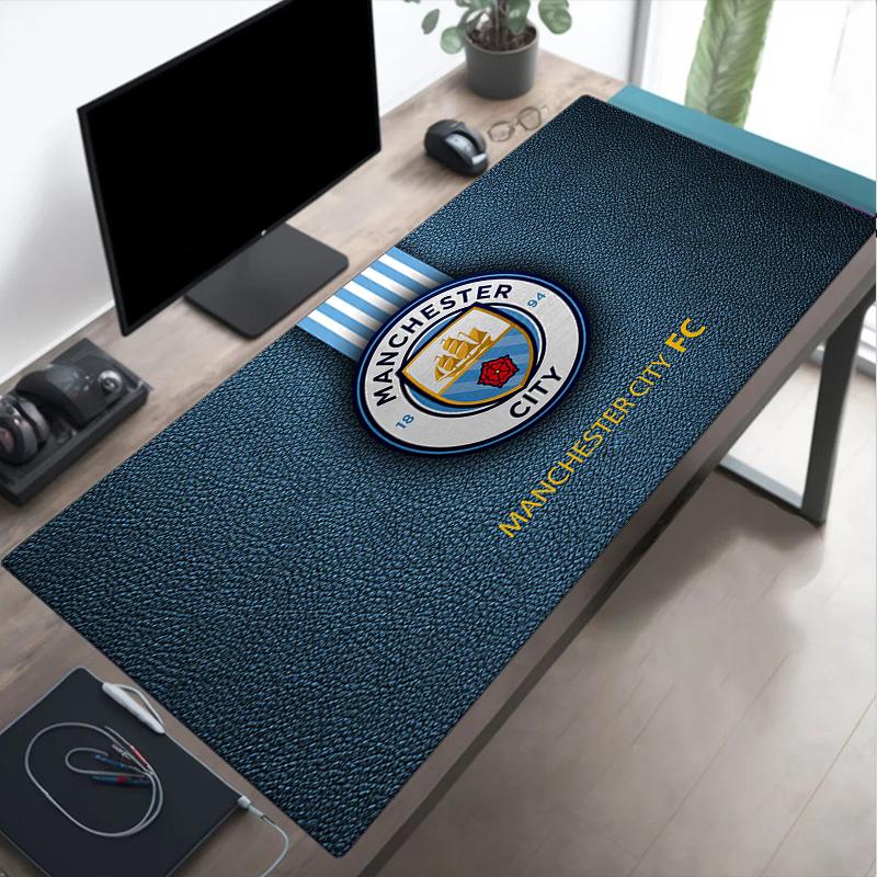 Tappetino per mouse con stemma del Manchester United, Tappetino per mouse da gaming, Tappetino per tastiera, Decorazione da scrivania per computer portatile, Regalo per tifoso, Regalo di compleanno