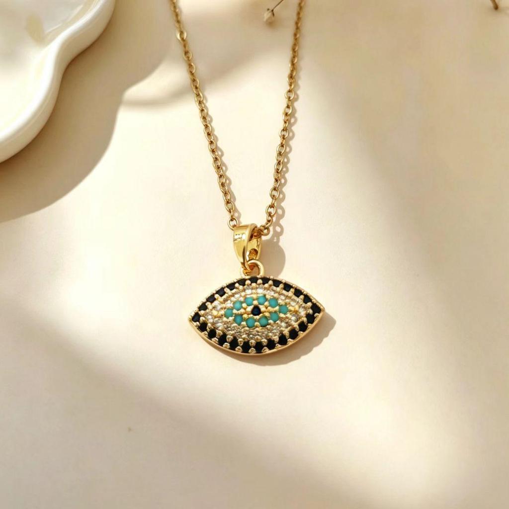 Elegant Cat Pendant Necklace: Fresh Design with Micro-Set Zircons for Women - Light Luxury & High-End Feel; Perfect Clavicle Chain Accessory.