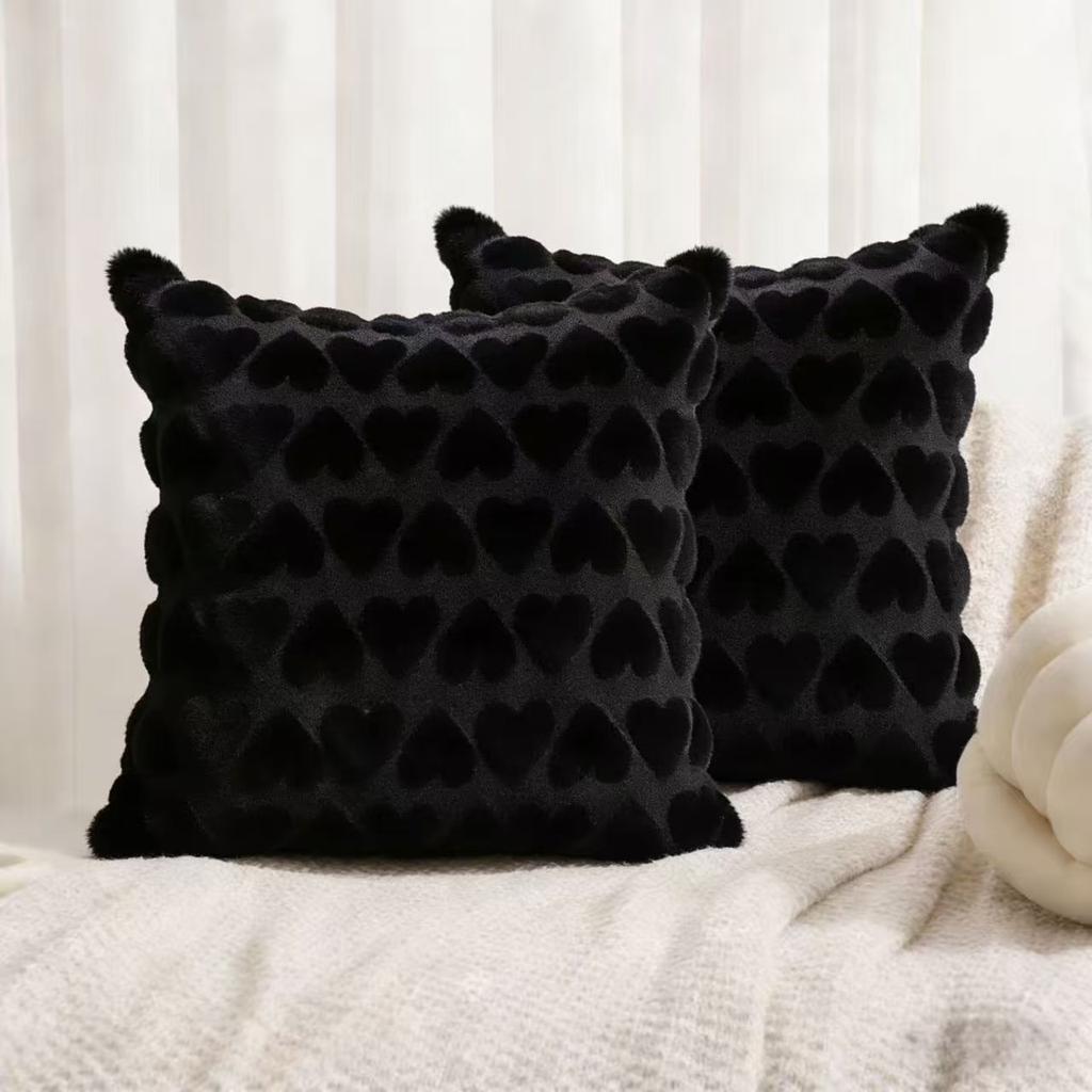 2-piece Set of Plush Throw Pillow Covers with Heart-shaped Patterns, 18 X 18 Inch Soft and Fluffy Cushion Cover, Comfortable Dec