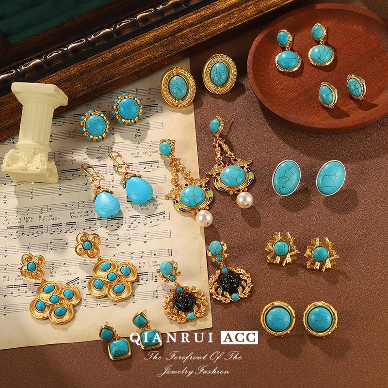 Medieval vintage earrings 925 high-end new models