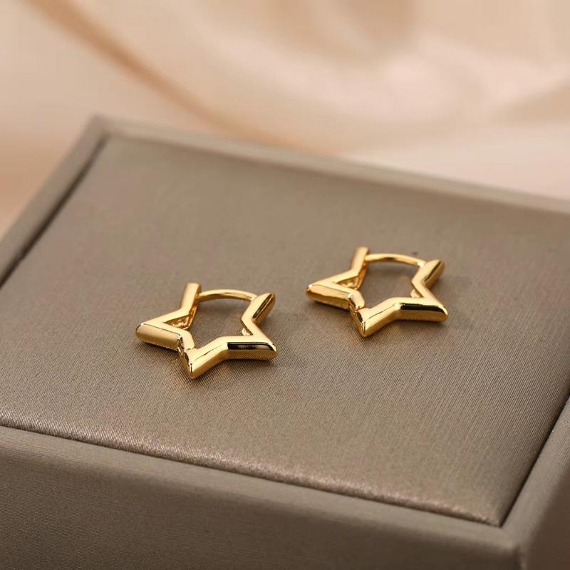 Creative, Simple and Fashionable Five-pointed Star Earrings, Women's Sweet and Cool Temperament, Versatile Earrings.
