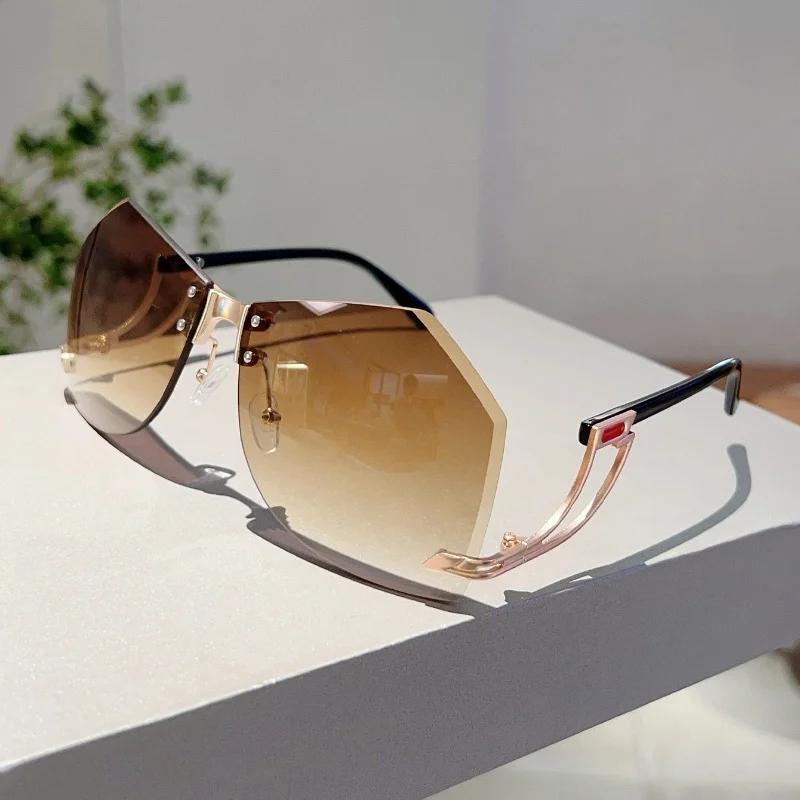Rimless Irregular Sunglasses  New Chic Gradient Ocean Lenses Shades Trendy Stylish Design Hollowed Legs Sun Glasses