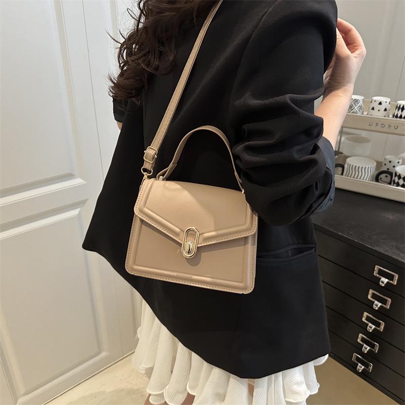Korean Version of Handbag Women's 2025 New Solid Color Texture Handbag, Foreign Style Commuting Simple Messenger Small Square Bag