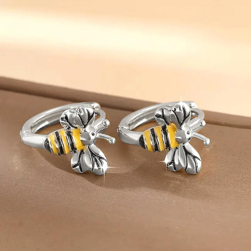 European and American bee earrings, cute temperament dripping oil jewelry, geometric delicacy, cute animal earrings