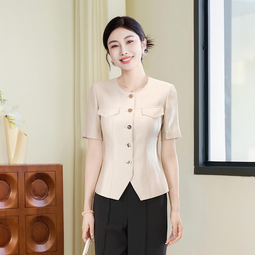 Elegant Women's Summer Suit Set: Chic, Slimming Design for Front Desk Salon Professionals