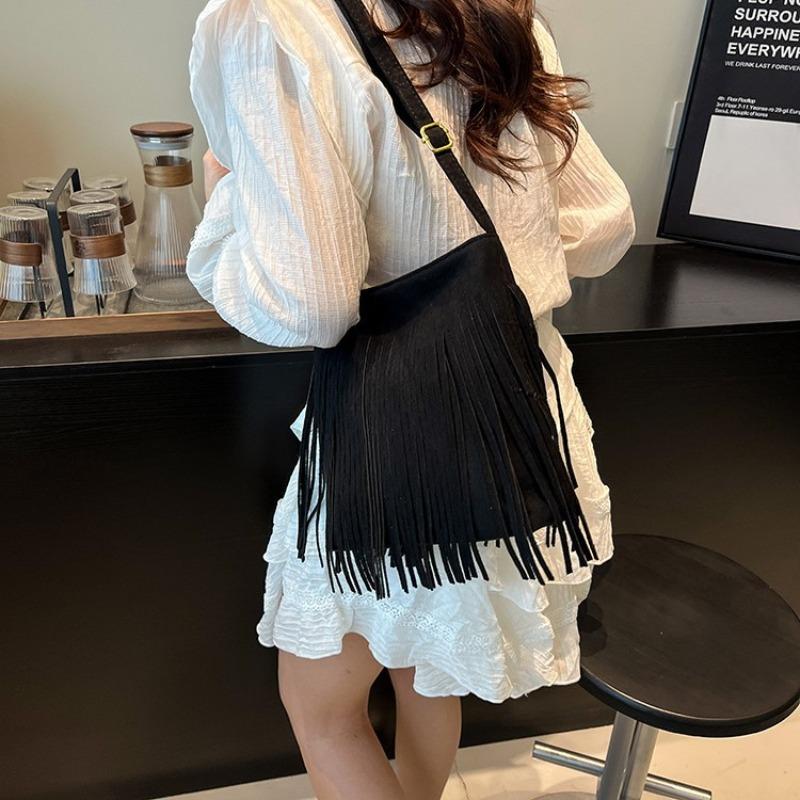 Niche design casual women's bag new fashion matte shoulder messenger bag premium fringed bucket bag