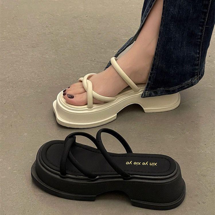 French cool slippers women's summer outer wear 2025 new fashionable versatile thick heel fairy style design sense niche high heels