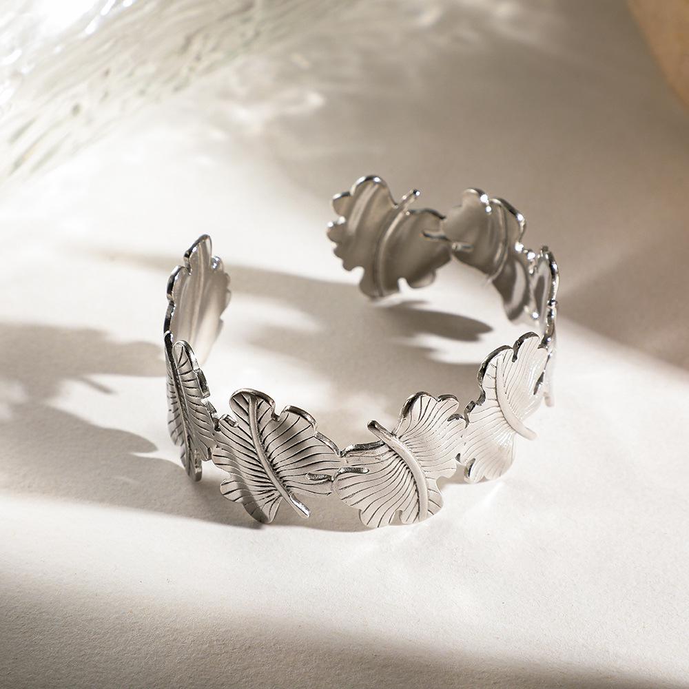 Унисекс Открытый браслет с золотым покрытием: Гладкий, Преувеличенный Браслет из Титановой Стали, Невыцветающий, Европейский Американский Стиль