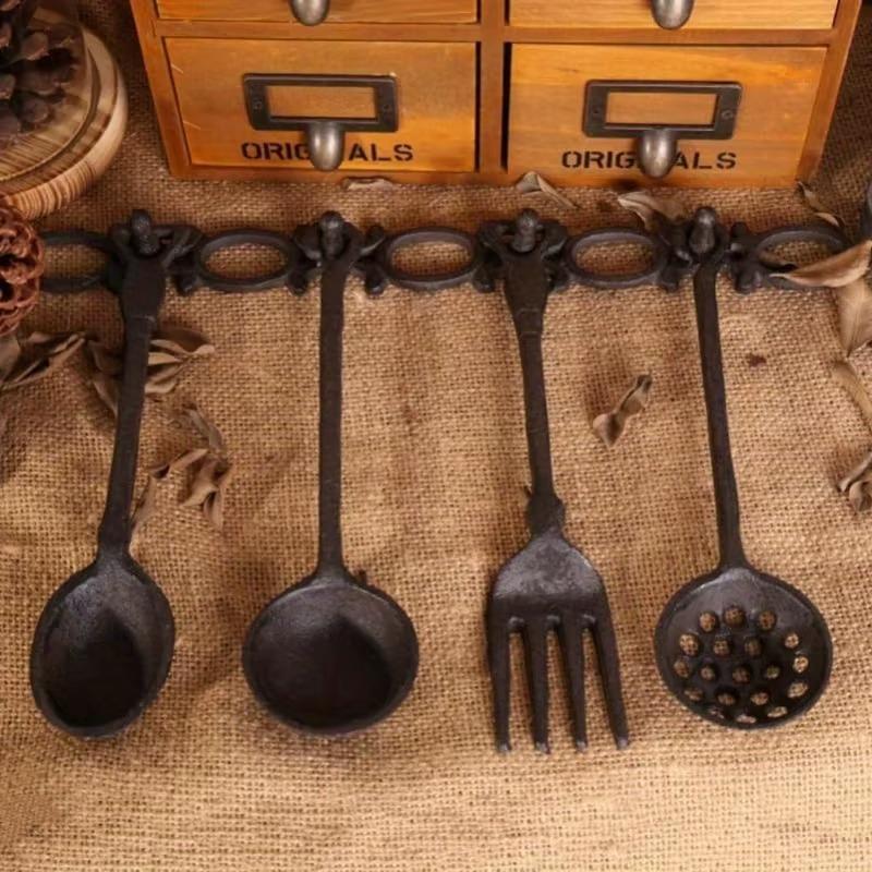 Vintage Iron Spoon and Fork Wall Decor Pendant Retro Old Cast Iron Artistic Accessories for Home Garden Wall Decorative Ornament