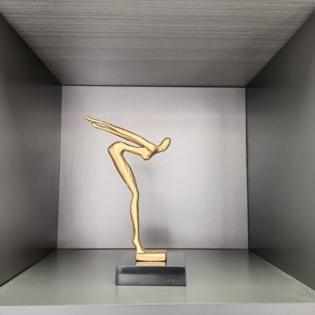 Swimming Metal Figurines Creative Metal Handicraft Movement Figurines Diving Sportsman Abstract Sculpture Home Decoration