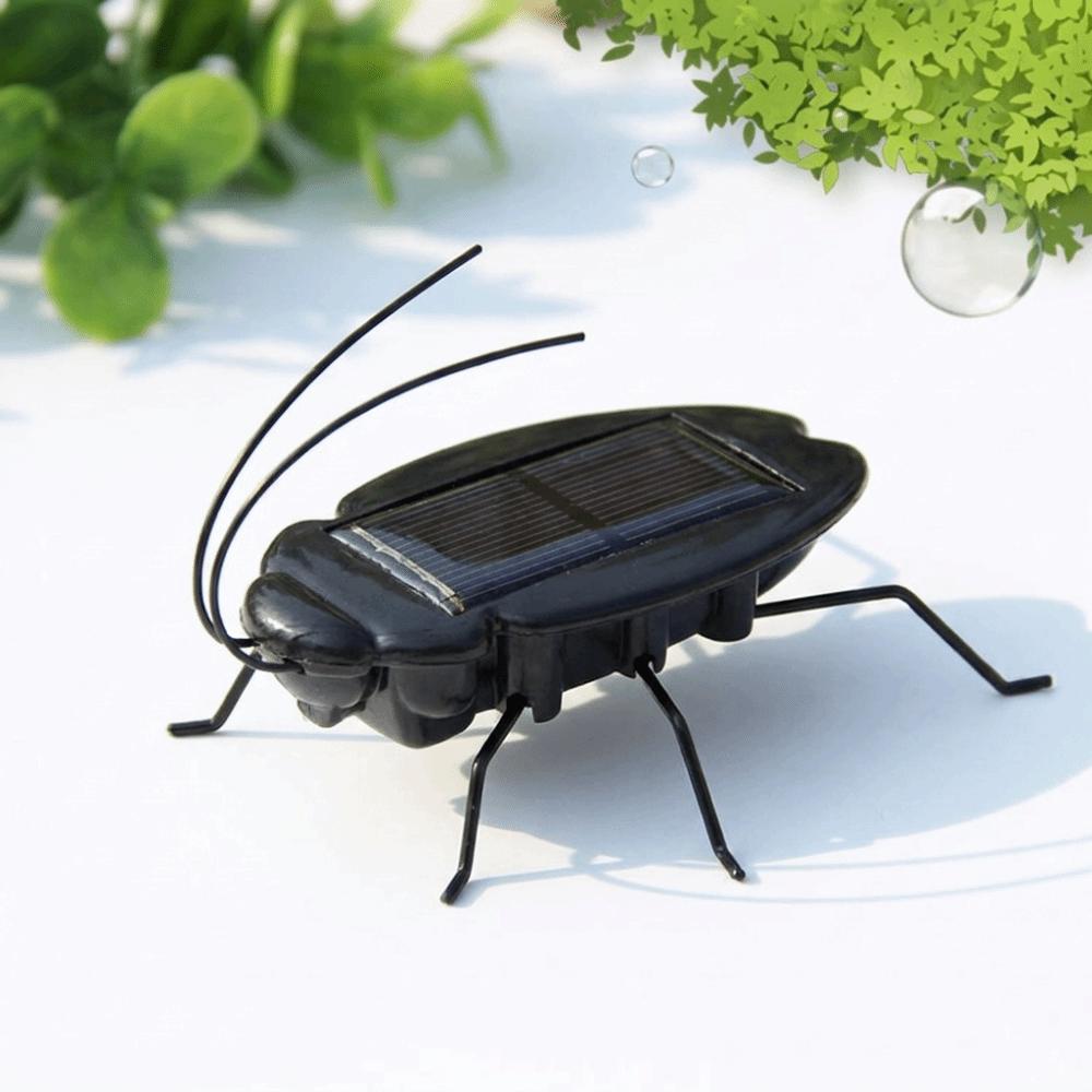 Simulation Solar Cockroach Mini Animal  Scary Models Halloween Gift Solar Insect  Kids