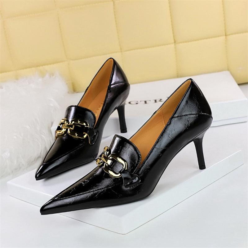 Spring New Fashion Women High Heels Pumps Luxury Designer Pointed Toe Metal Chain Wedding Stiletto Slip On Office Shoes