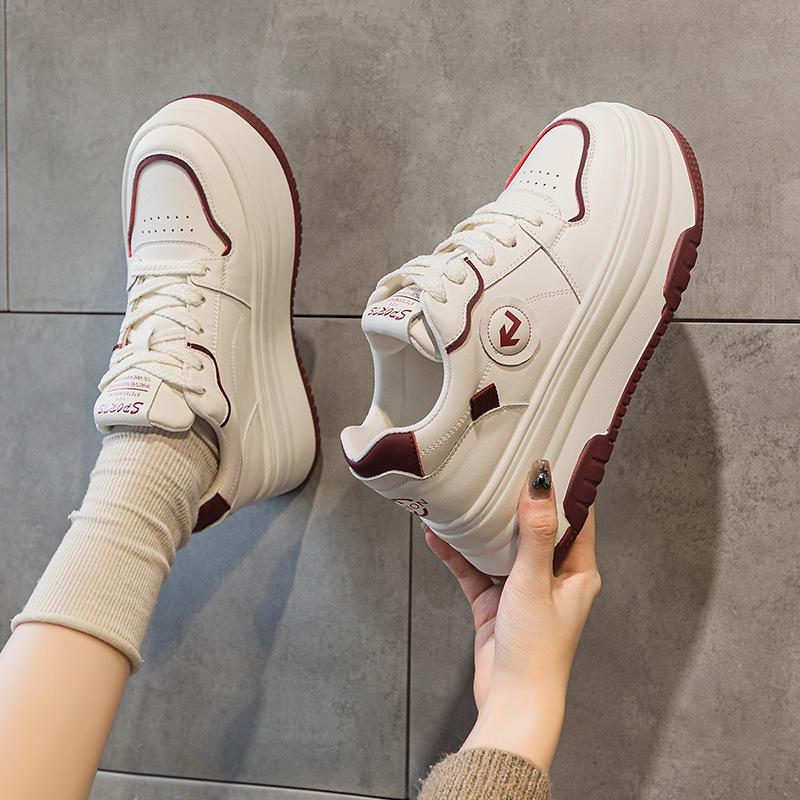 2025 spring and autumn new thick-soled inner height increase leather thickened little white shoes women's versatile sports muffin shoes casual shoes 3
