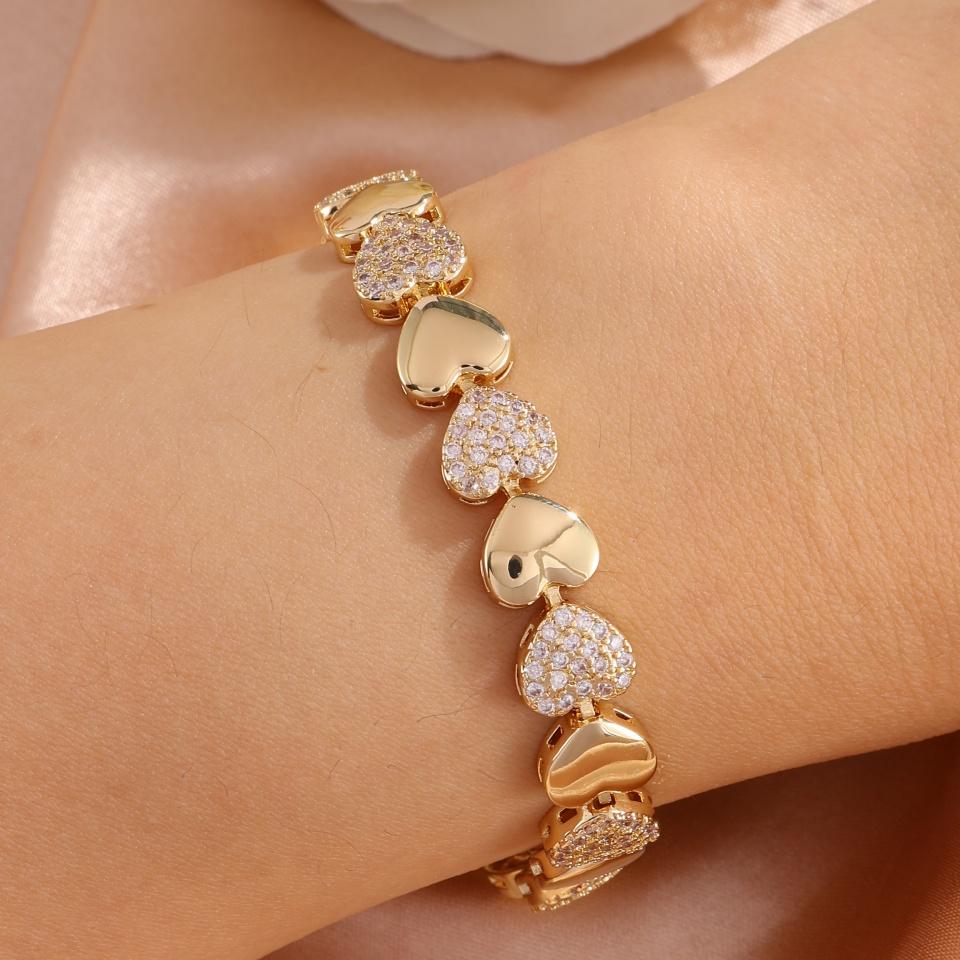 ZAKOL Exquisite Heart Tennis Bracelet For Women Paved Cubic Zirconia Wrist Accessories Wedding Party Valentine Gift