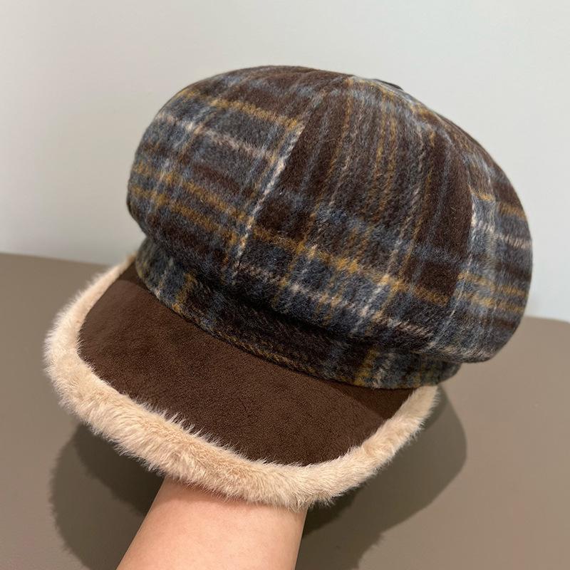 Chic Plaid Beret for Women - Warm Fleece-Lined Newsboy Cap, French Style Painter's Hat with Ear Flaps, Perfect for Fall & Winter